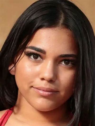 Julz. Ph Height, Weight, Net Worth, Age, Birthday, Wikipedia, Who, Nationality, Biography