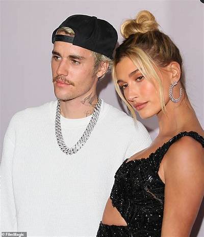 Justin & Hailey Bieber Were Turned Away from Nyc Hotspot Carbone