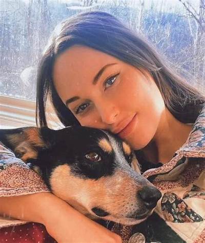 Kacey Musgraves Pets - Celebrity Pets