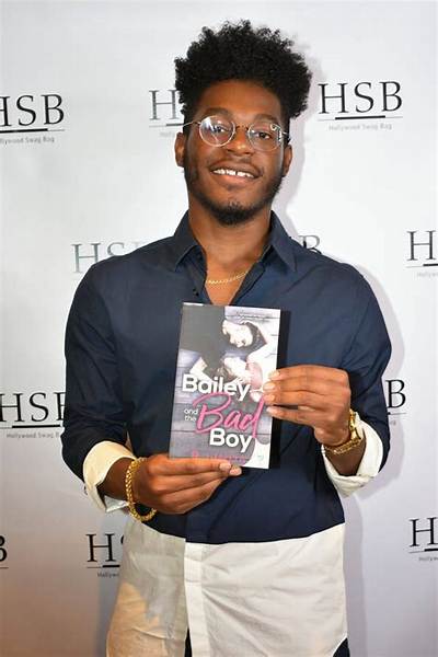 Kamil Mcfadden - Age, Family, Bio
