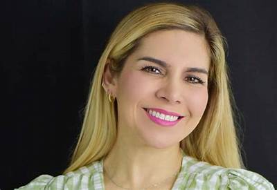 Karla Panini - Age, Family, Bio
