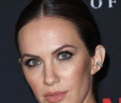 Kate Siegel Wiki, Age, Net Worth, Boyfriend, Family, Biography & More