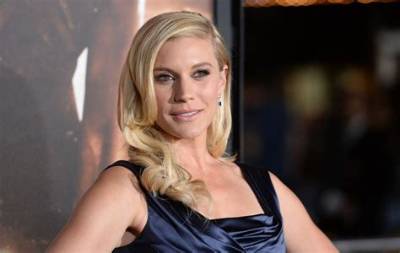 Katee Sackhoff Net Worth - Wiki, Age, Weight and Height, Relationships, Family, and More