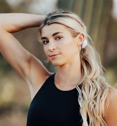 Katie Brueckner Height, Weight, Net Worth, Age, Birthday, Wikipedia, Who, Nationality, Biography
