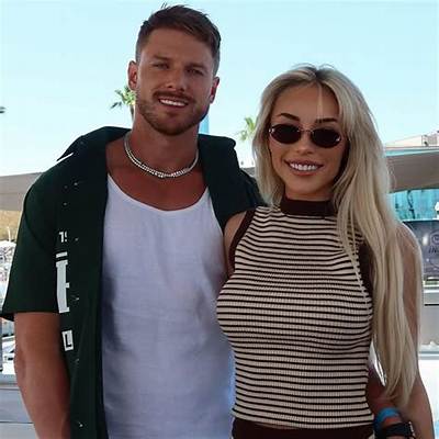 Katie Canham - Age, Family, Bio
