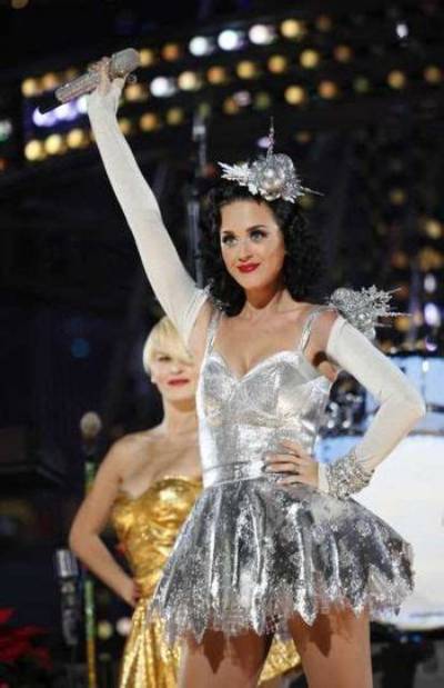 Katy Perry in a Flapper Dress at the Moca Event: Ridiculous or Lovely?
