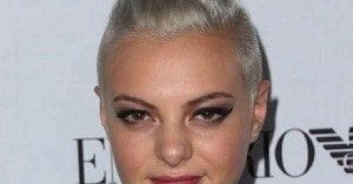 Kaya Stewart - Age, Family, Bio
