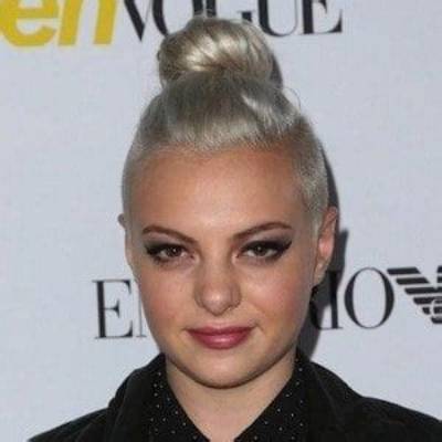 Kaya Stewart - Age, Family, Bio