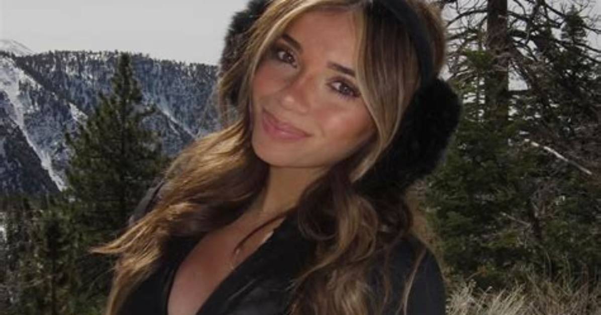 Kayla Manousselis - Age, Family, Bio