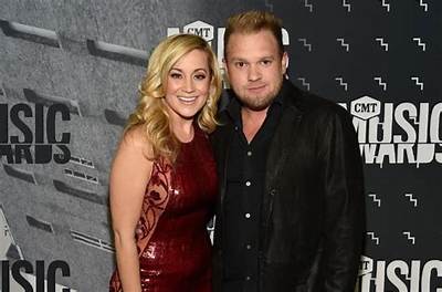 Kellie Pickler and Kyle Jacobs Net Worth: Country Duo’s Fortune Explored in Wake of Tragedy
