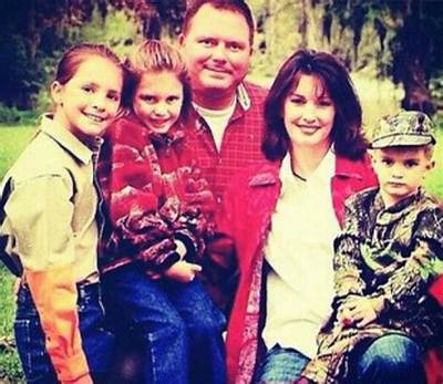 Kelly Bryan Cheshire - Trivia, Family, Bio
