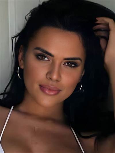 Kelsie Watts Height, Weight, Net Worth, Age, Birthday, Wikipedia, Who, Instagram, Biography