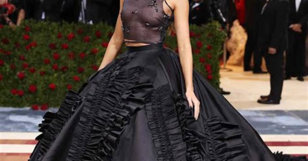 Kendall Jenner Shares ‘Mortifying’ Moment of Peeing in an Ice Bucket on the Way to the Met Gala