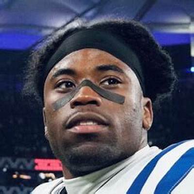 Kenny Moore Ii - Age, Family, Bio