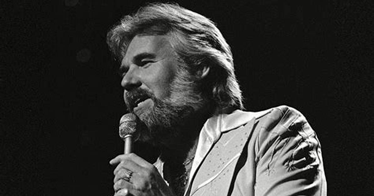 Kenny Rogers, the Country Singer Dies at Age 81!