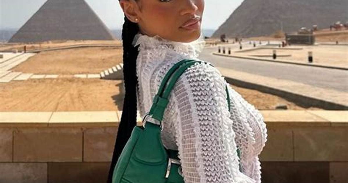 Kenza Boutrif Bio (Wiki)