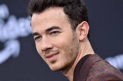 Kevin Jonas Bio (Wiki)