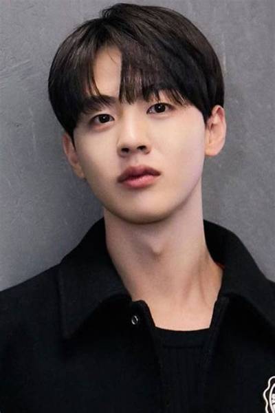 Kim Jin-Hyeon Height, Weight, Net Worth, Age, Birthday, Wikipedia, Who, Instagram, Biography