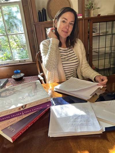 Laura Calder - Age, Family, Bio