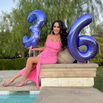 Laura Gurrola Height, Weight, Net Worth, Age, Birthday, Wikipedia, Who, Instagram, Biography