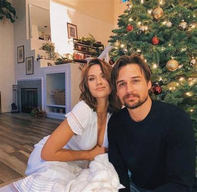 Laura James Husband – Is She Married to Jon Michael Ecker?