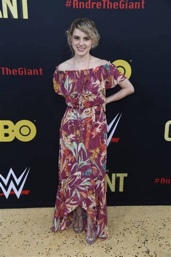 Laura Slade Age, Birthday, Wikipedia, Who, Nationality, Biography