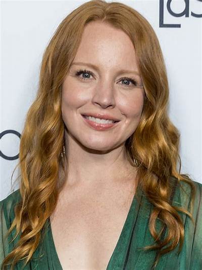Lauren Ambrose Bio (Wiki)