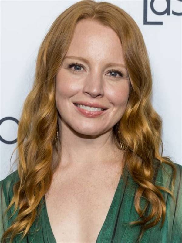 Lauren Ambrose Bio (Wiki)
