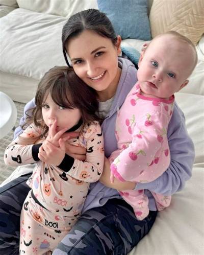 Laurenzside Is Pregnant with Their First Baby! Know About Her Married Life and Her Popularity on Social Media
