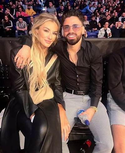 Leah Mccourt Partner: Is Ufc Fighter Married or Dating? Her Age and Wiki Bio