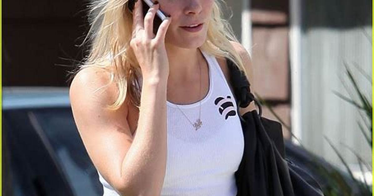 Leann Rimes Wore Black Vinyl Short-Shorts to Her Stepson’s Game: Trashy?
