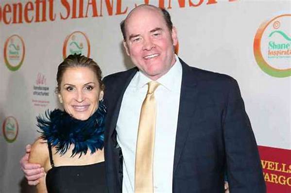 Leigh Koechner Height, Weight, Net Worth, Age, Birthday, Wikipedia, Who, Instagram, Biography