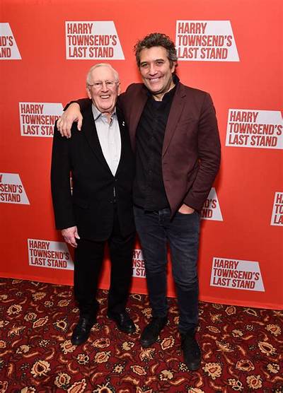 Len Cariou Net Worth - Wiki, Age, Weight and Height, Relationships, Family, and More