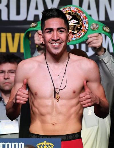 Leo Santa Cruz - Age, Family, Bio