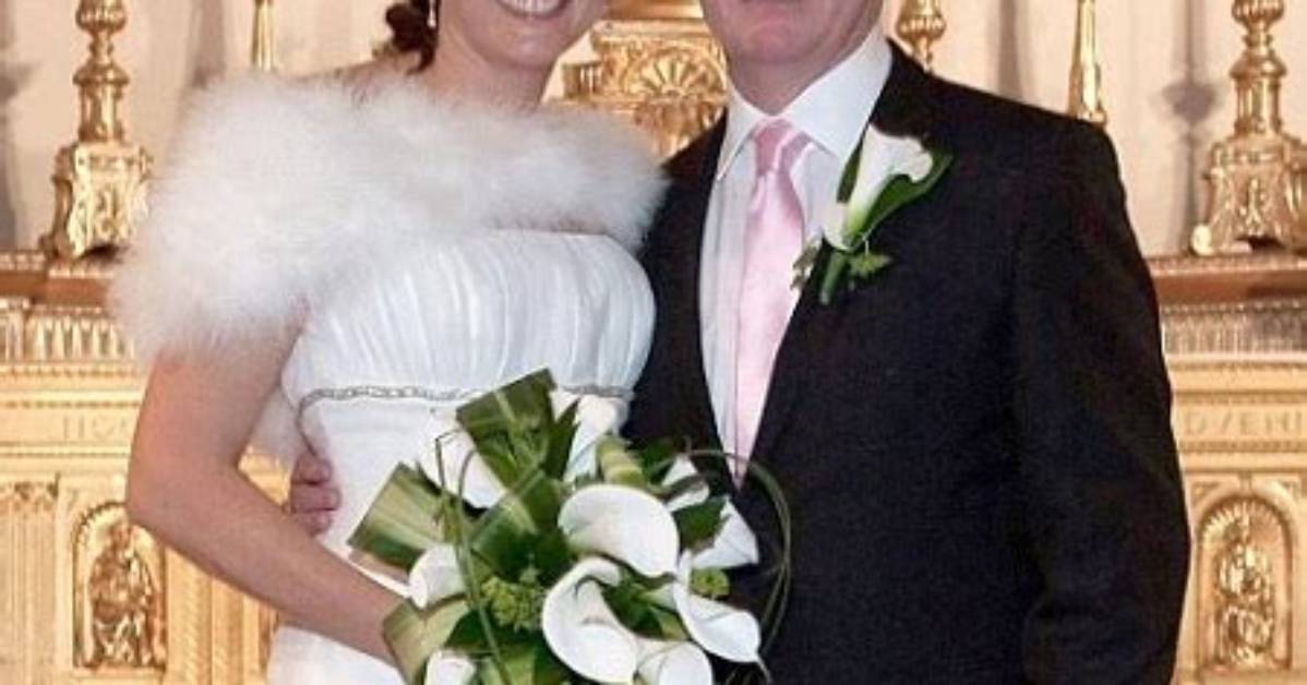 Les Dennis Is Living a Happy Married Life with His Third Wife, Claire Nicholson, After His Two Divorce from Amanda and Lynne