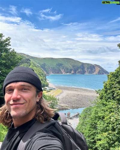 Lewis Bloor Bio (Wiki)