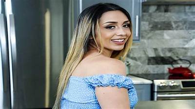 Lilly Herdman Height, Weight, Net Worth, Age, Birthday, Wikipedia, Who, Instagram, Biography