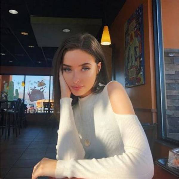 Lily Weber - Age, Family, Bio