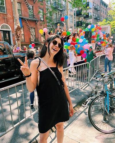 Lindsey Broad – Bio, Age, Height, Parents, Net Worth and Husband – Sean Bradley