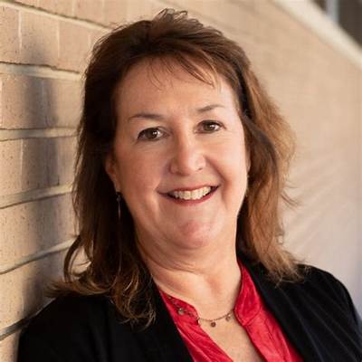 Lisa Donovan Bio (Wiki)