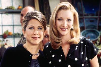 Lisa Kudrow on a Potential Friends Movie: ‘It Would Have to Be a Different Cast’