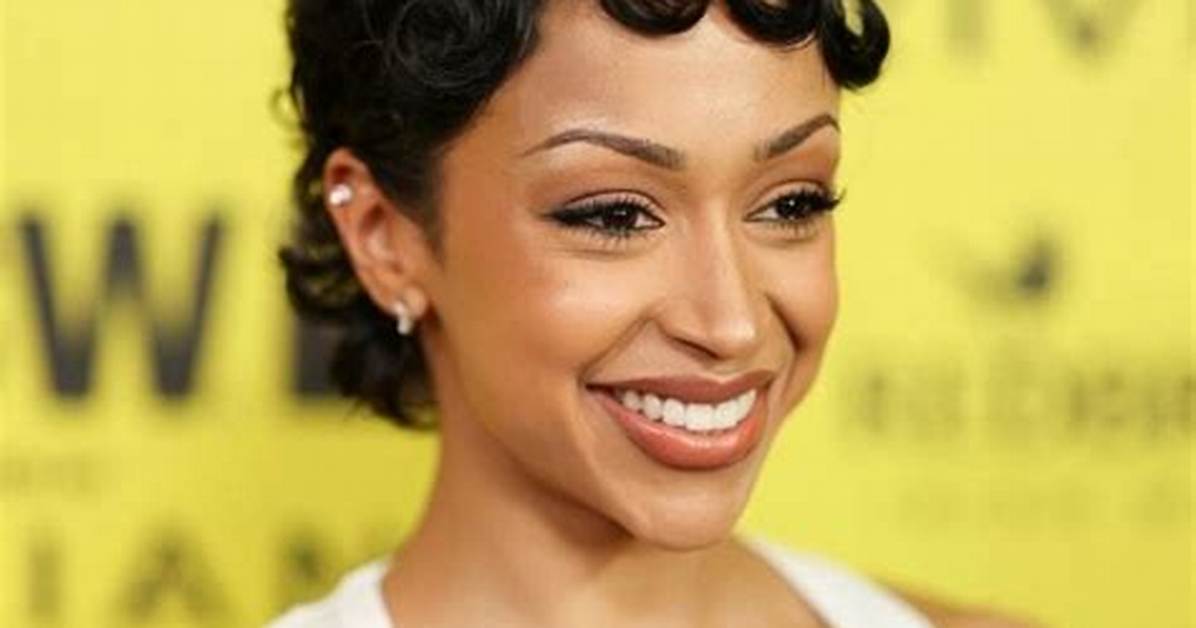 Liza Koshy - Age, Family, Bio