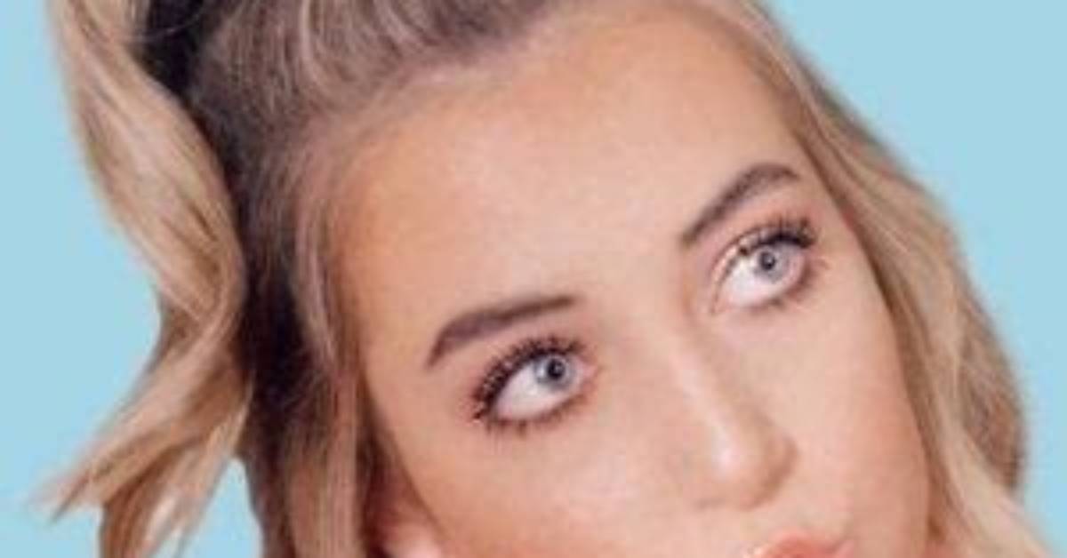 Logan Alexandra - Age, Family, Bio