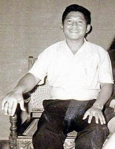 Lolo Soetoro Bio (Wiki)