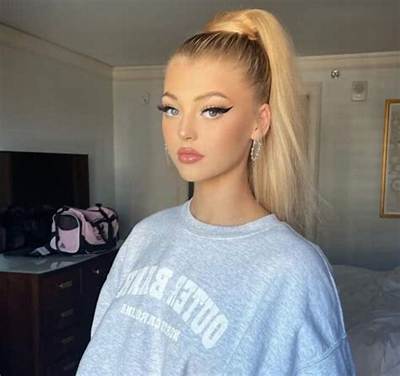 Loren Gray Net Worth, Age, Boyfriend, Family, Biography & More