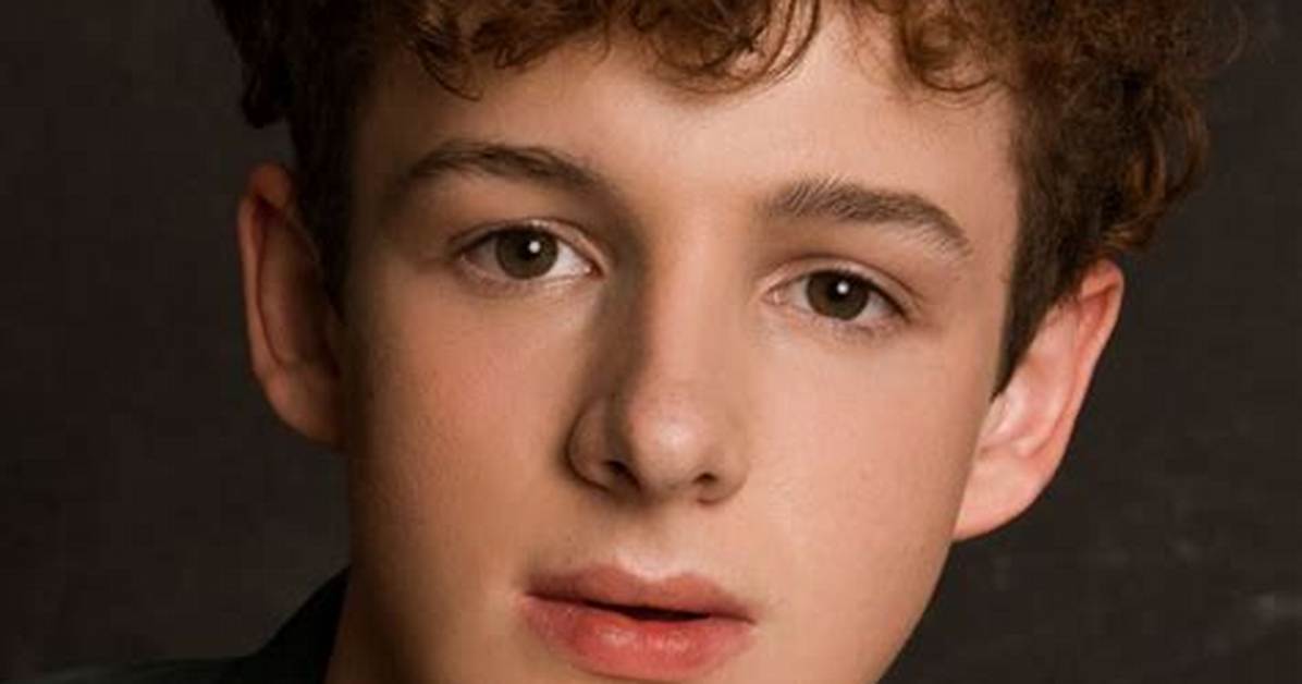 Louis Hynes Bio (Wiki)