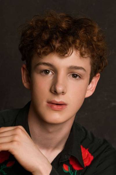 Louis Hynes Bio (Wiki)