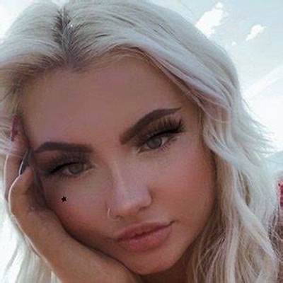 Lowri Rose-Williams - Age, Family, Bio