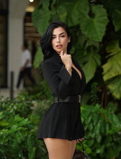 Luciana Del Mar Height, Weight, Net Worth, Age, Birthday, Wikipedia, Who, Nationality, Biography