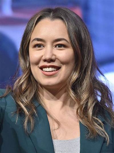 Luisa D'oliveira - Age, Family, Bio